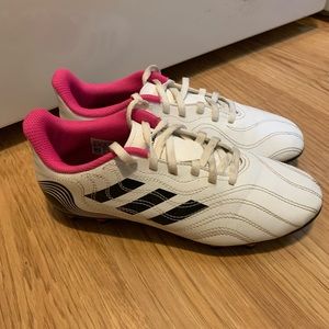 Adidas soccer cleats size 4